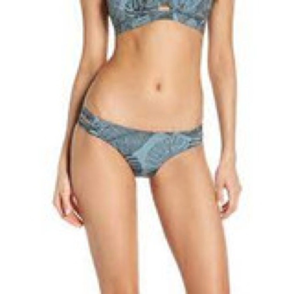 NWT Hurley swim bottoms. Small. Paradise Winds.